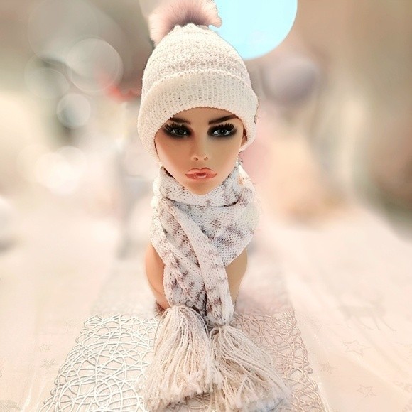 Peaches & Cream Hat and Scarf Winter Set in Cream and Tan Tones, Women's/Teens - Picture 6 of 16